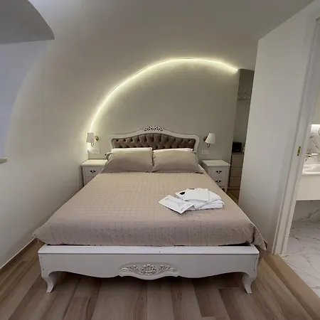 Carola Luxury